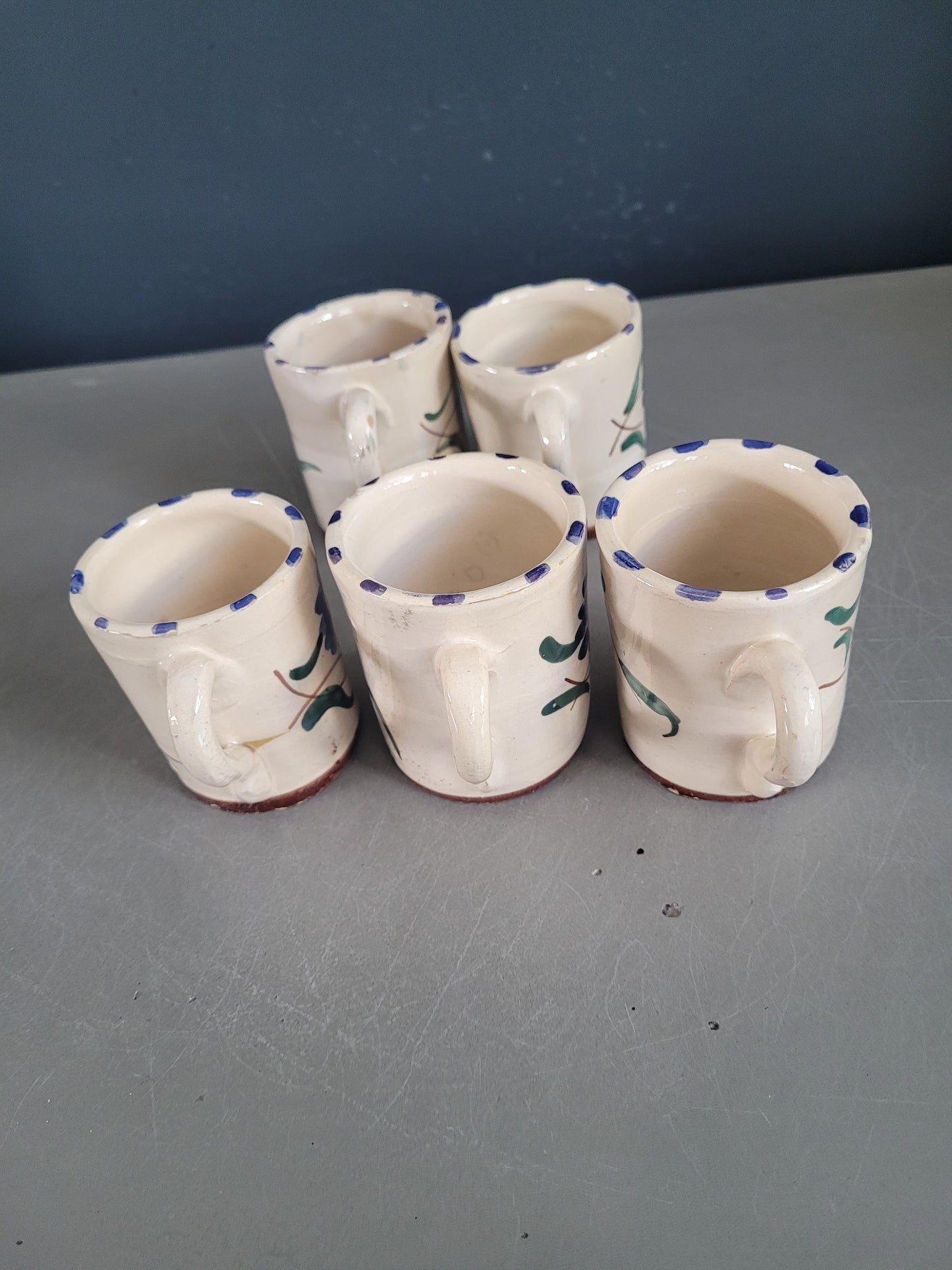 5 tasses en céramique émaillée - Ref 524
