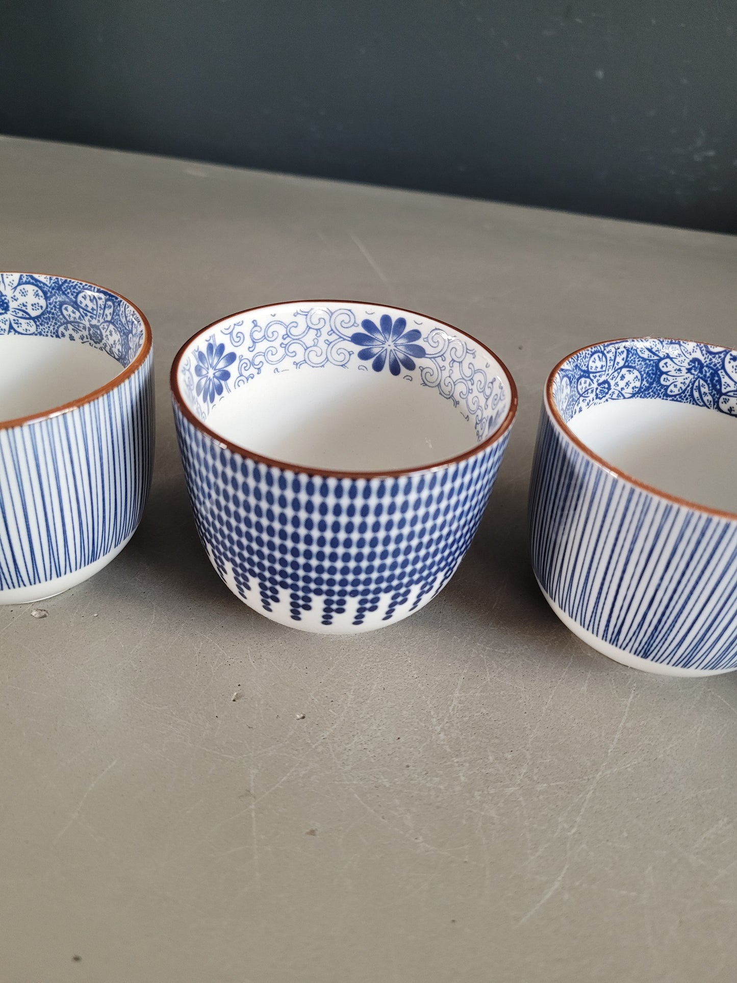 4 tasses à café en porcelaine- Ref 511