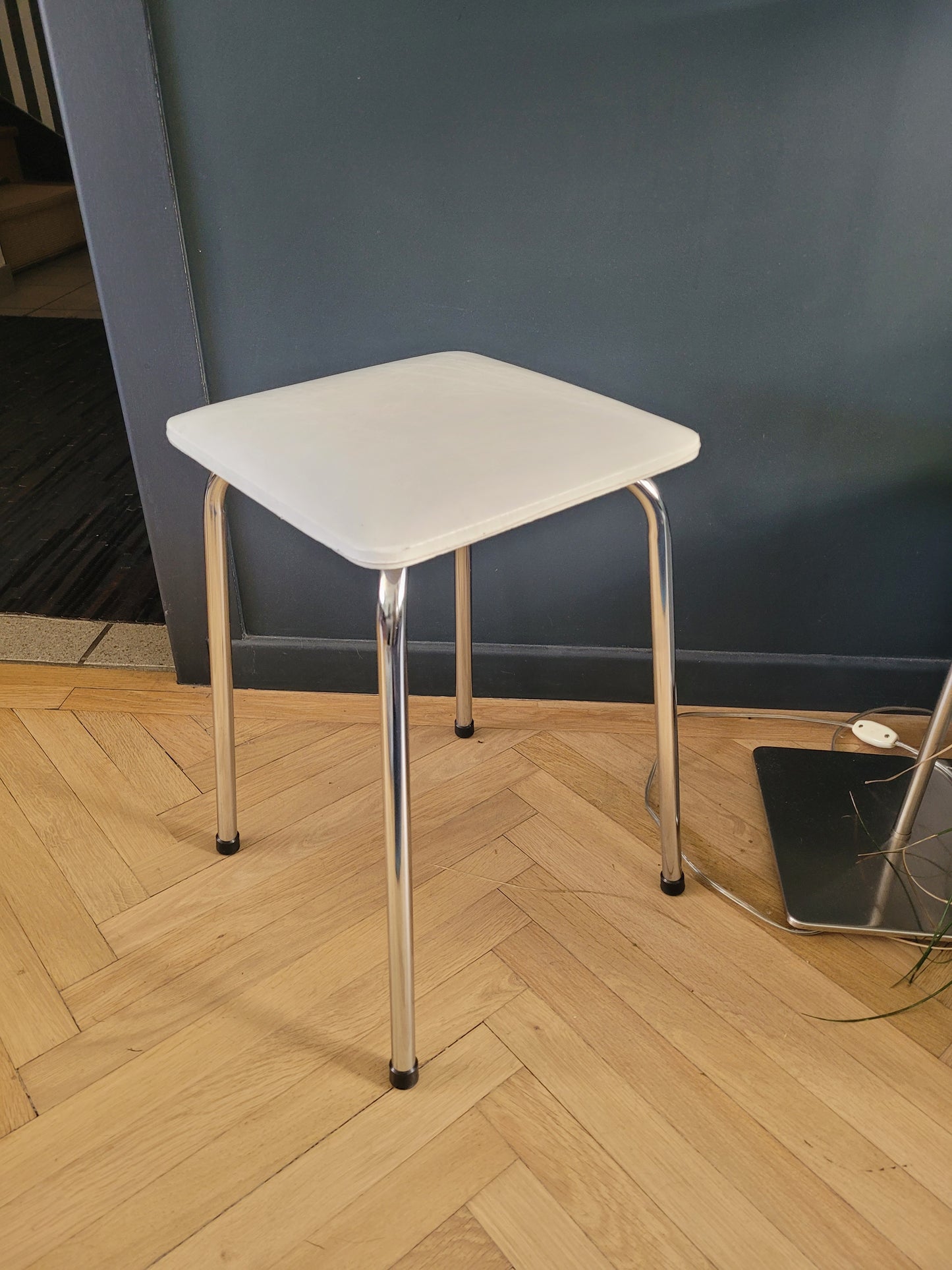 Tabouret vintage en Skaï et chrome - Ref 599