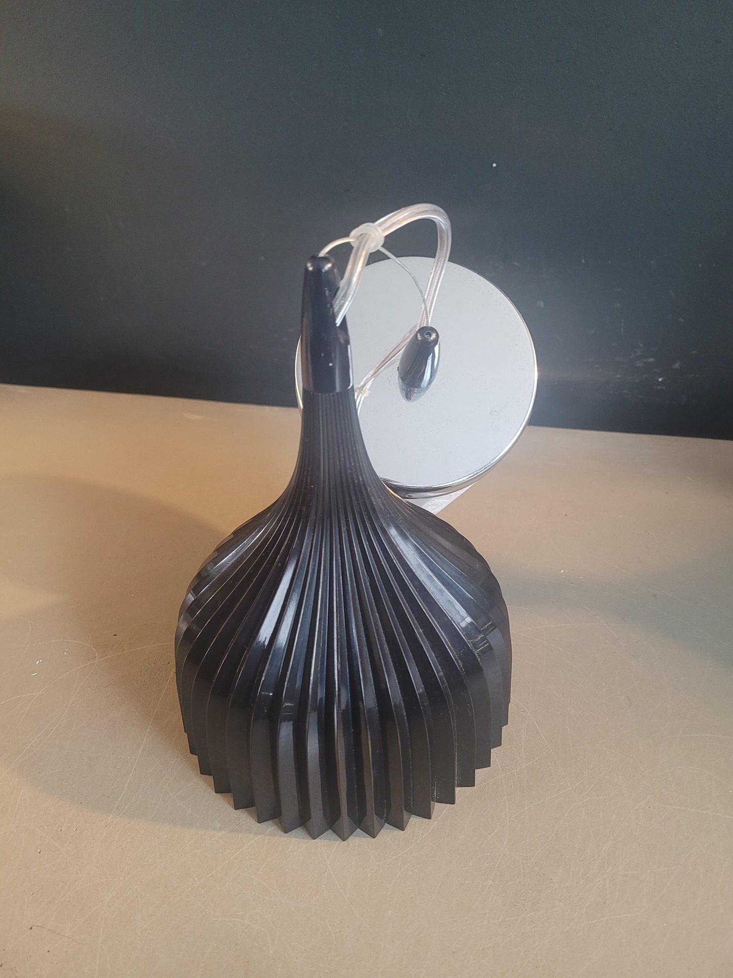 Suspension Kartell noire modèle E' - Ref 569