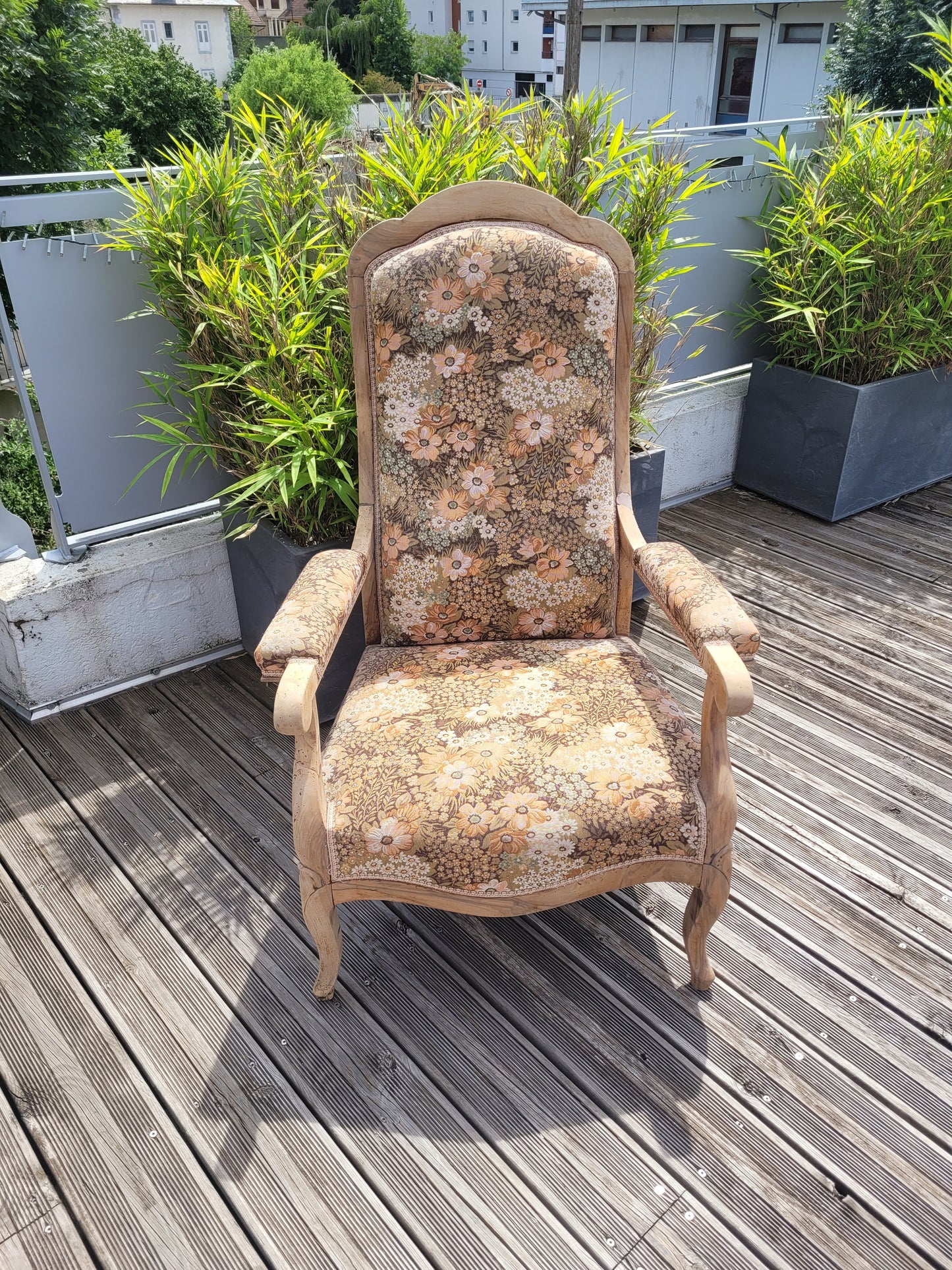 Fauteuil Voltaire ancien rénové- Ref 467