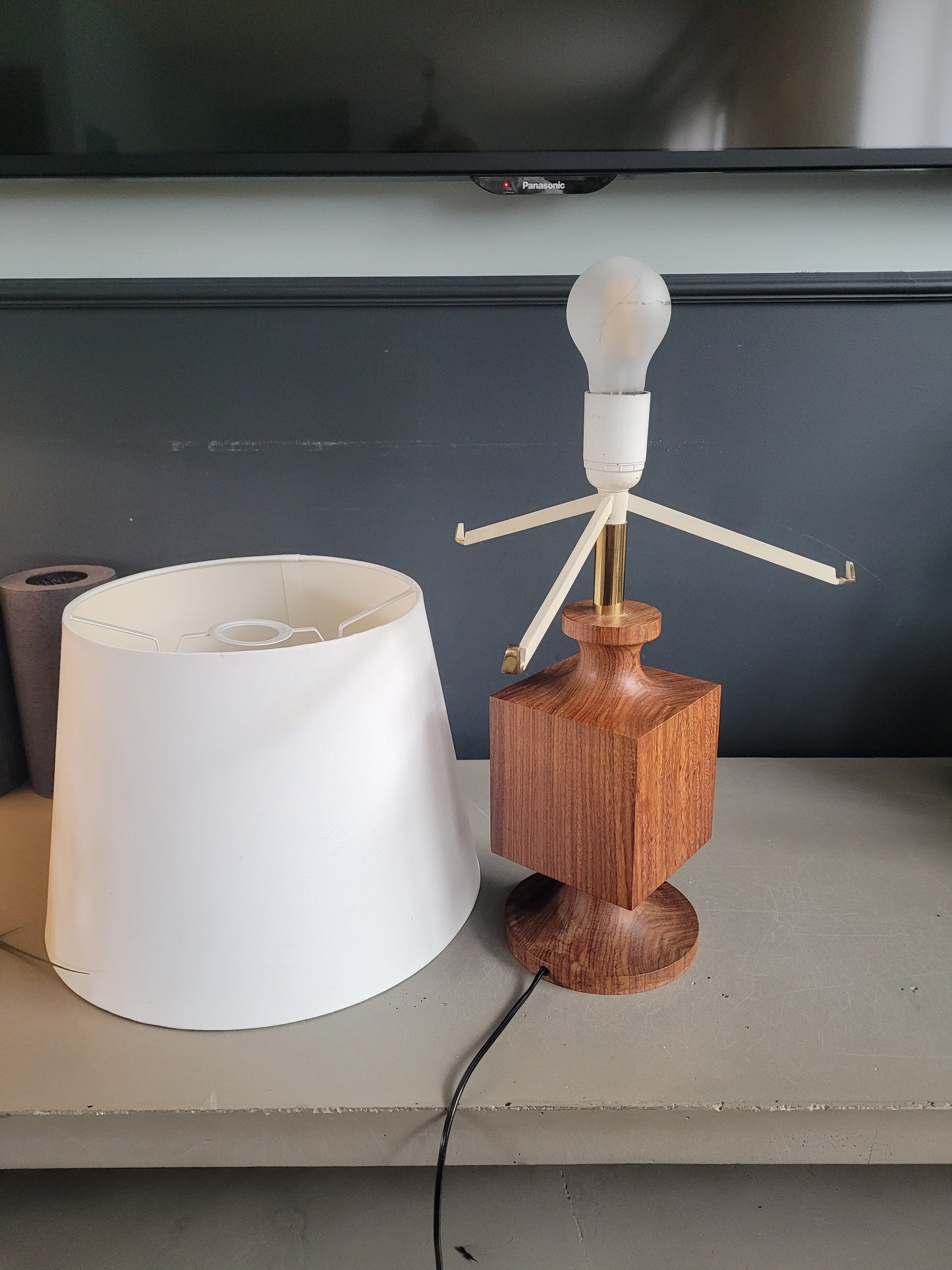 Lampe à poser en teck - Ref 618