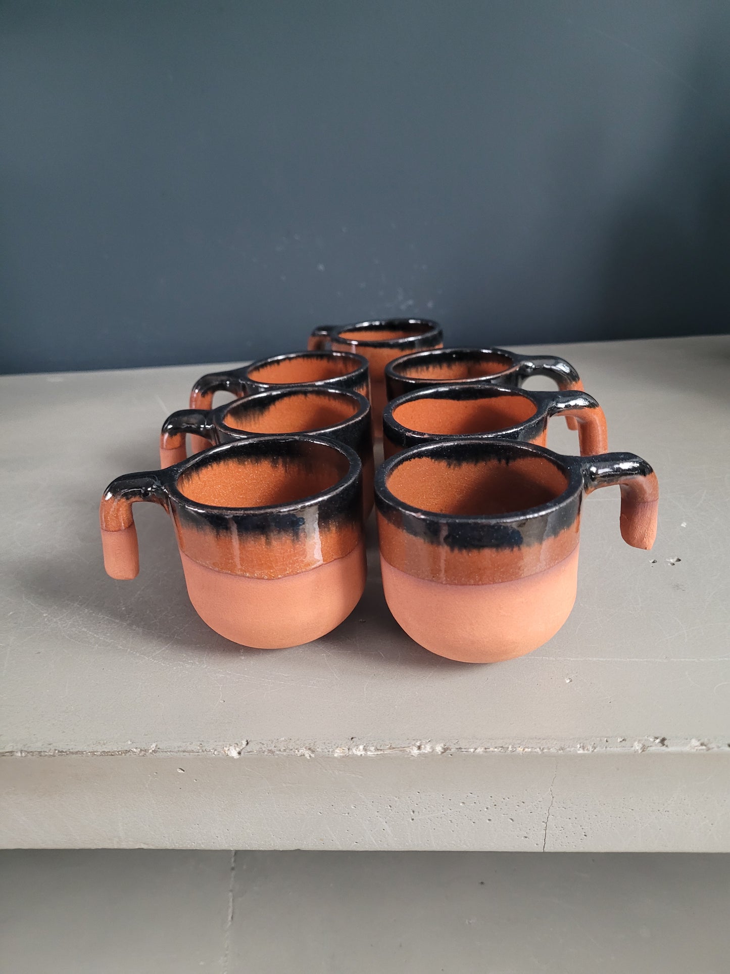 Lot de 7 tasses à café en terre cuite émaillée- Ref 520