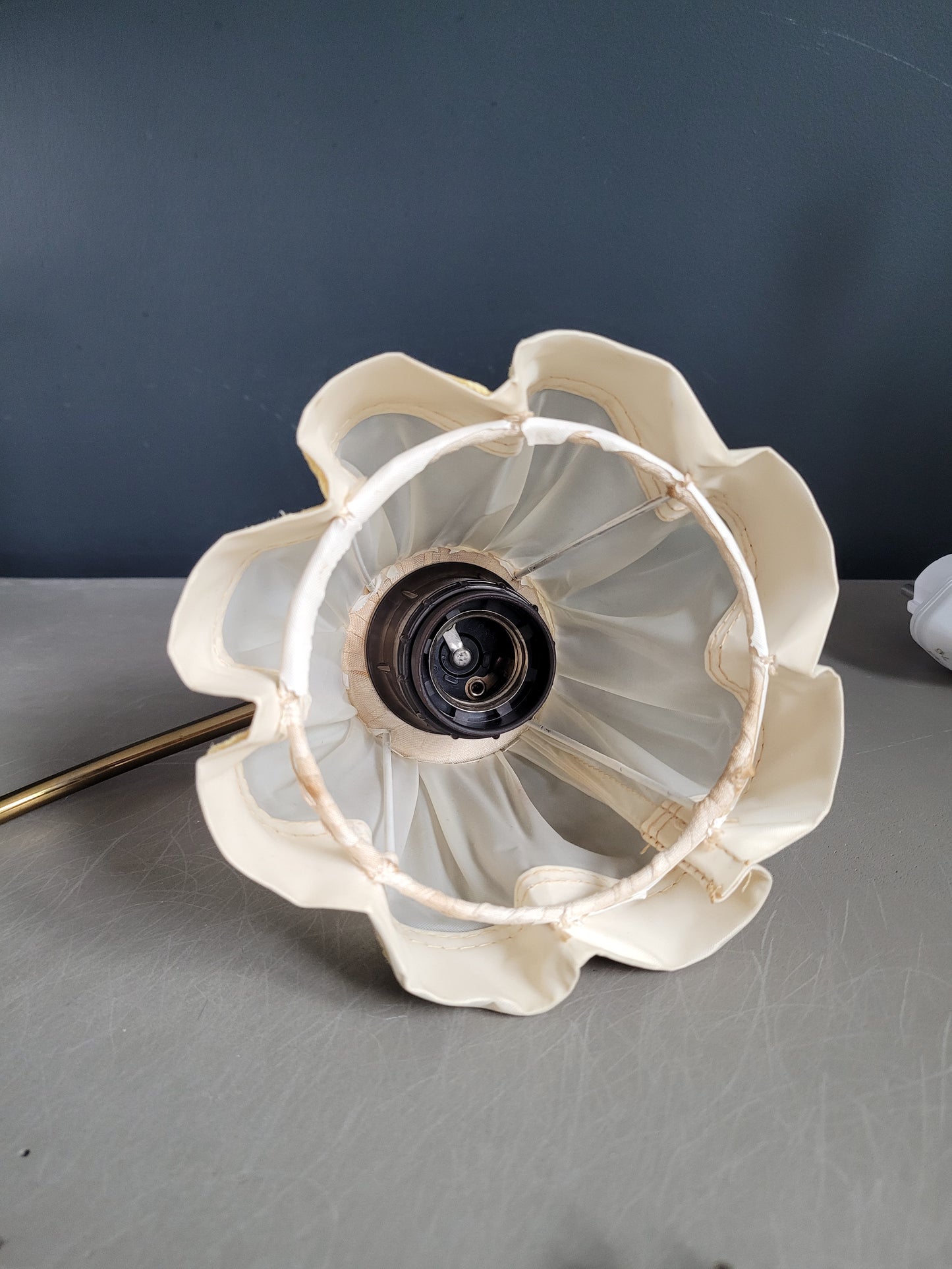 Lampe à poser avec interrupteur sur la base - Ref 283