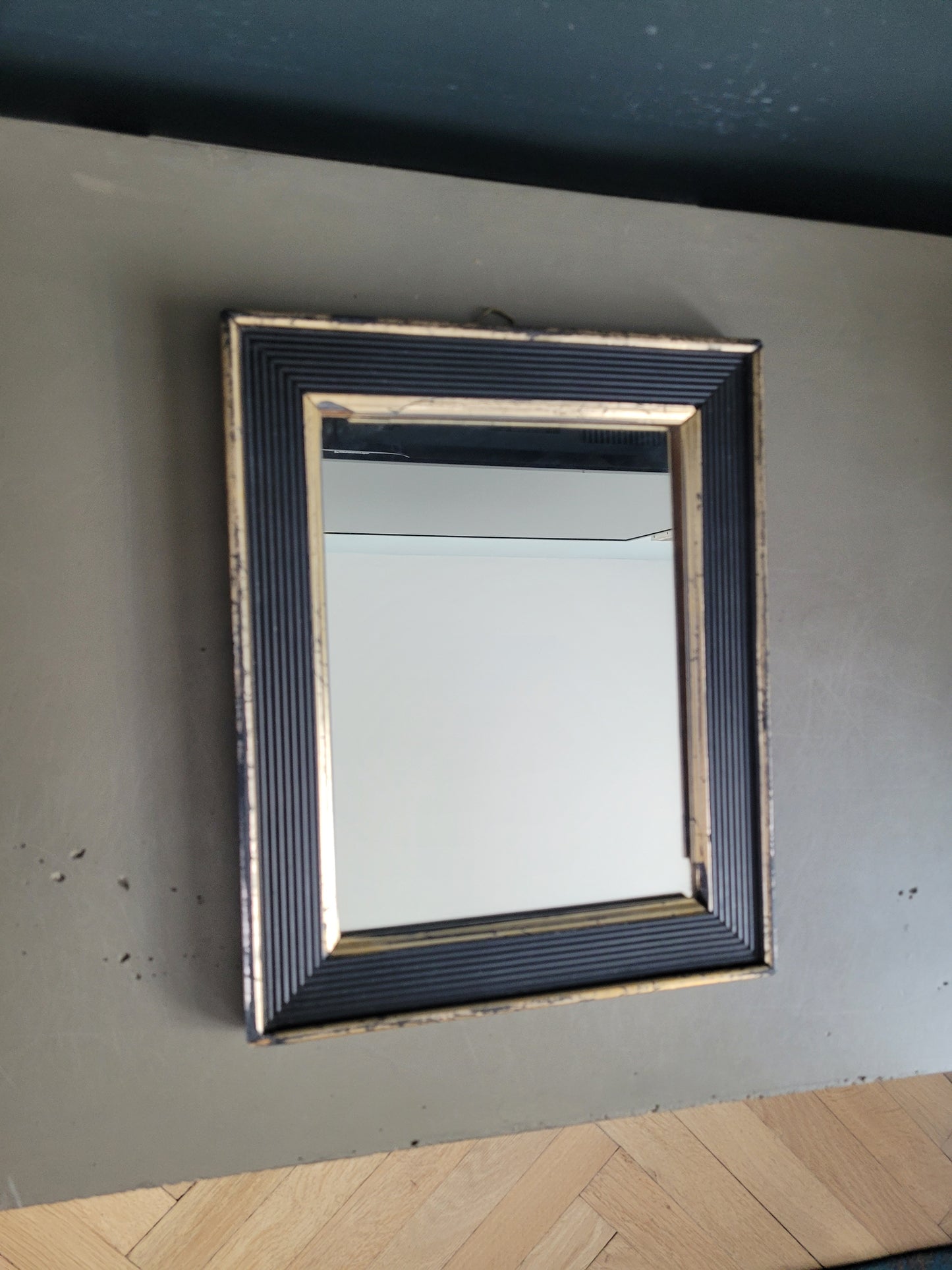 Miroir ancien en bois noir et or - Ref 489