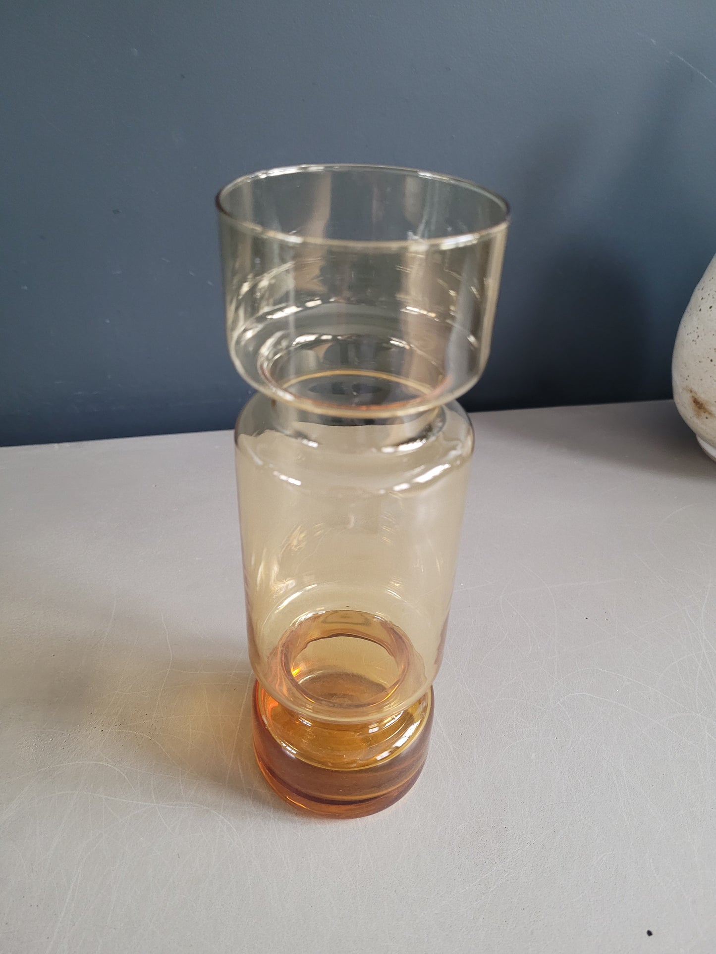 Vase cylindre en verre teinté ambré - Ref 381