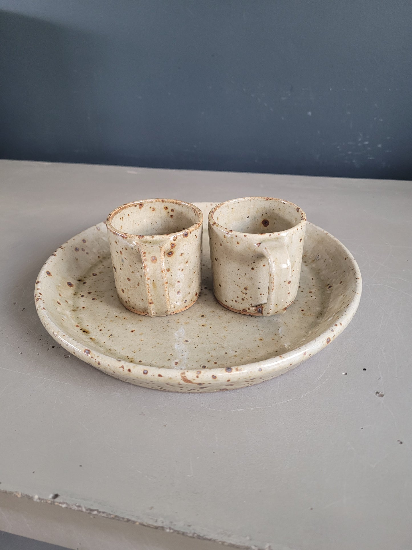 Ensemble tasses + assiette en Grès Migeon La Borne - Ref 409