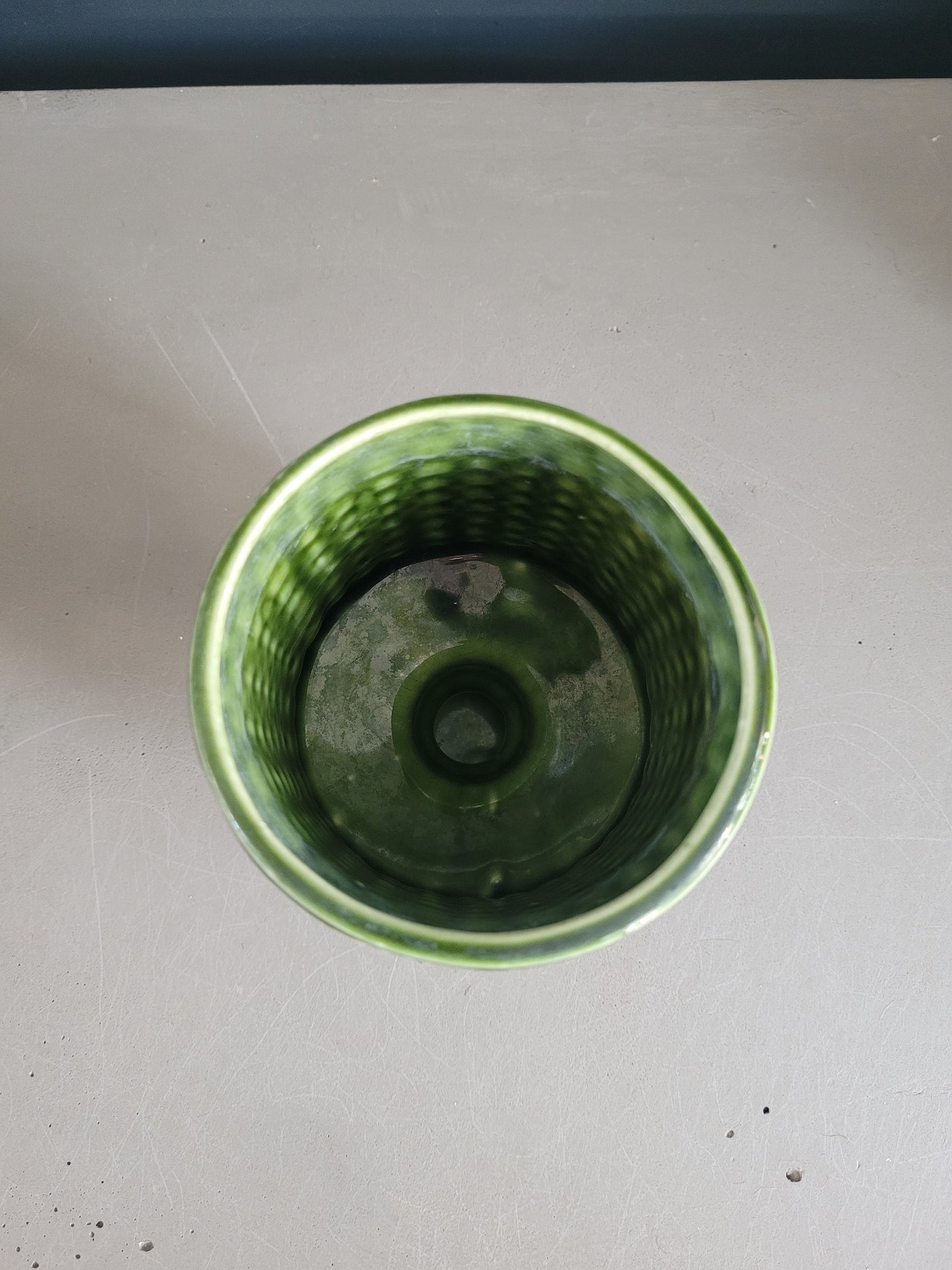 Cache-pot sur pied en céramique émaillée verte - Ref 568