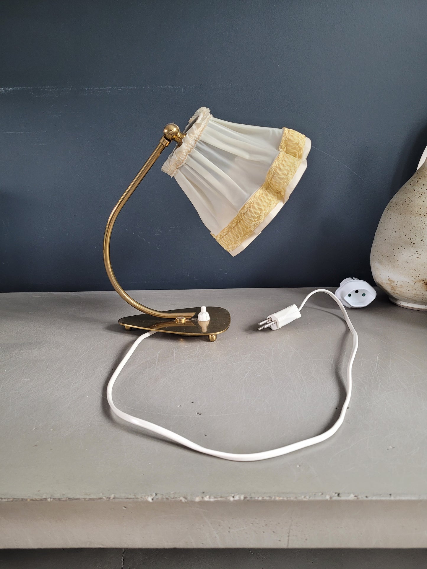 Lampe à poser avec interrupteur sur la base - Ref 283