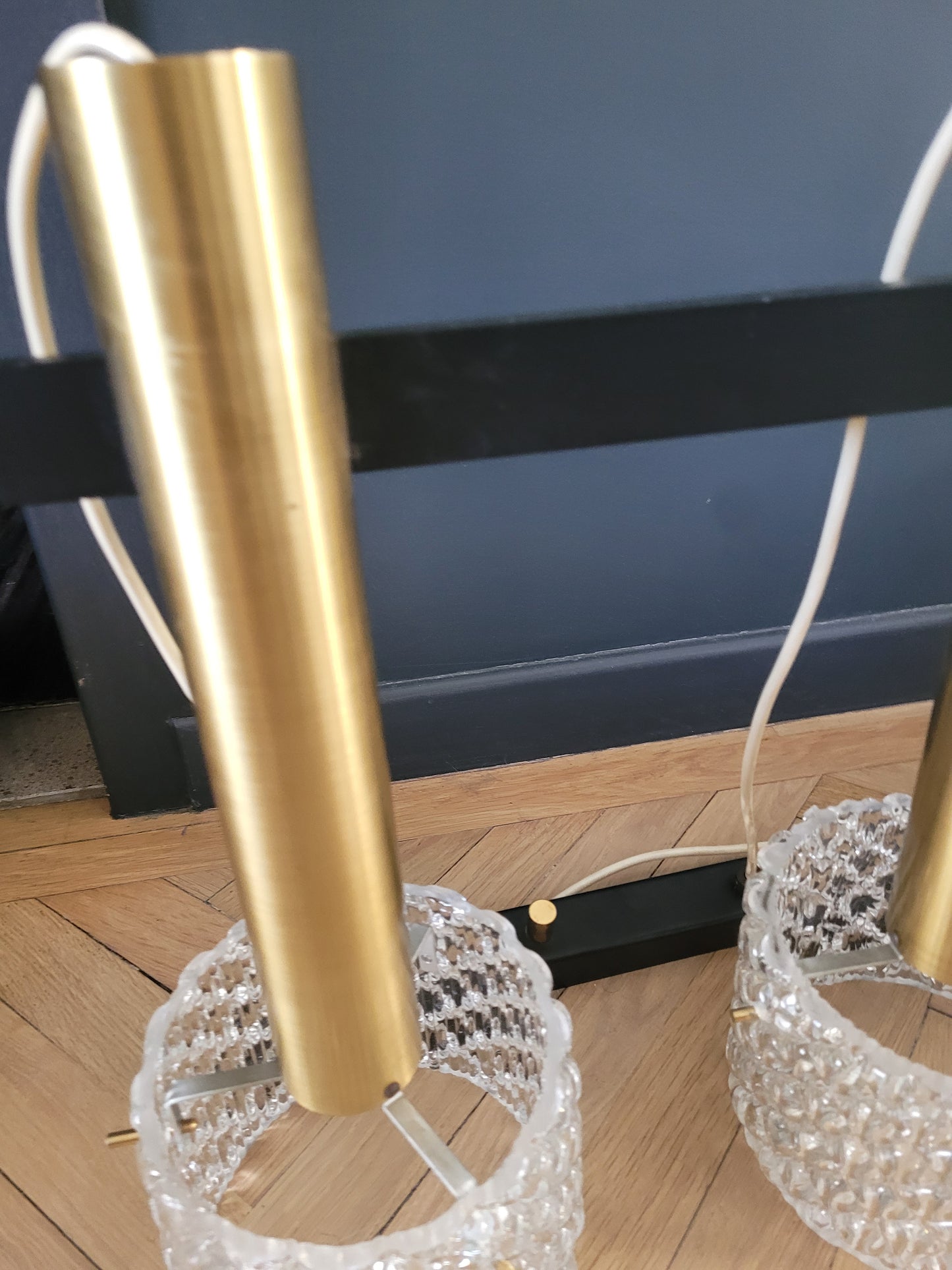 Lustre 3 feux suspension cascade vintage en verre moulé et laiton - Ref 307