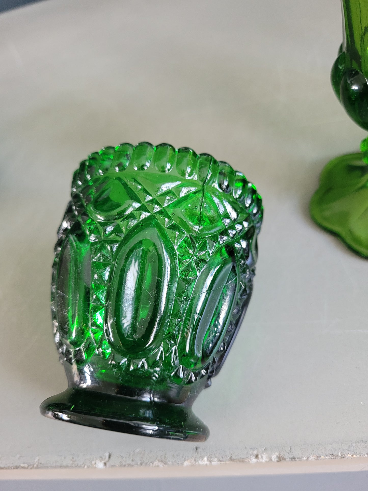 Ensemble de 6 verres en verre moulé vert - Ref 512