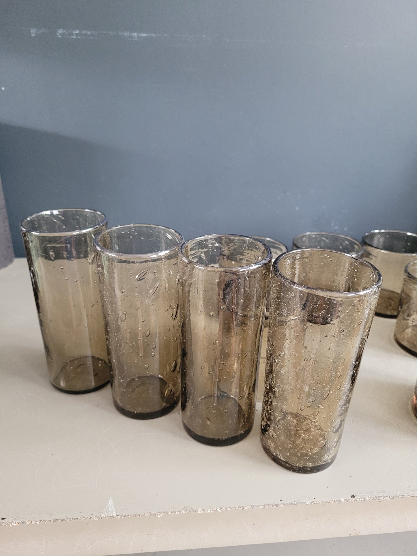 Serie de 10 verres en verre bullé fumé - Ref 499