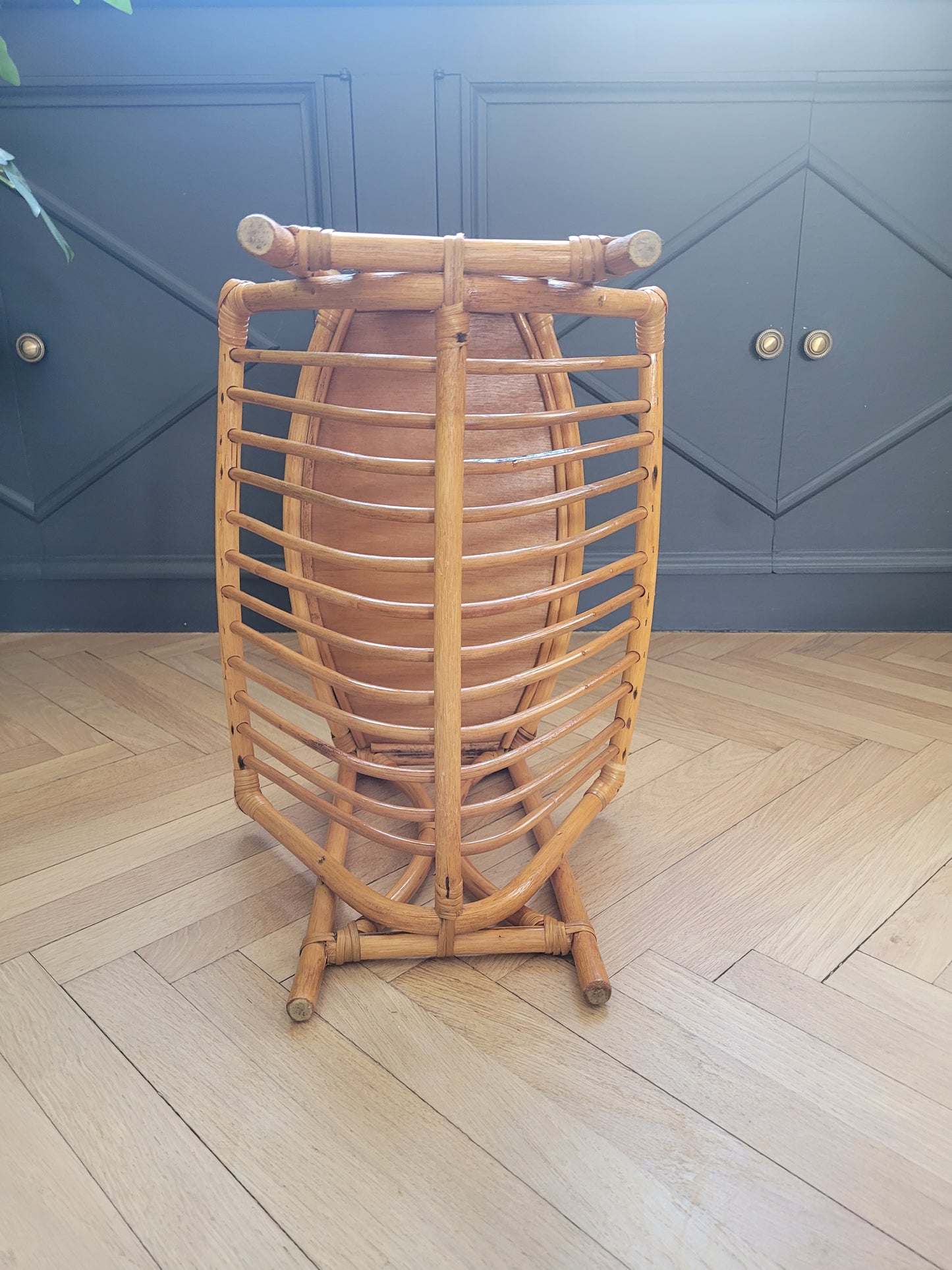 Porte-revues vintage à plateau en bambou et rotin - Ref 262