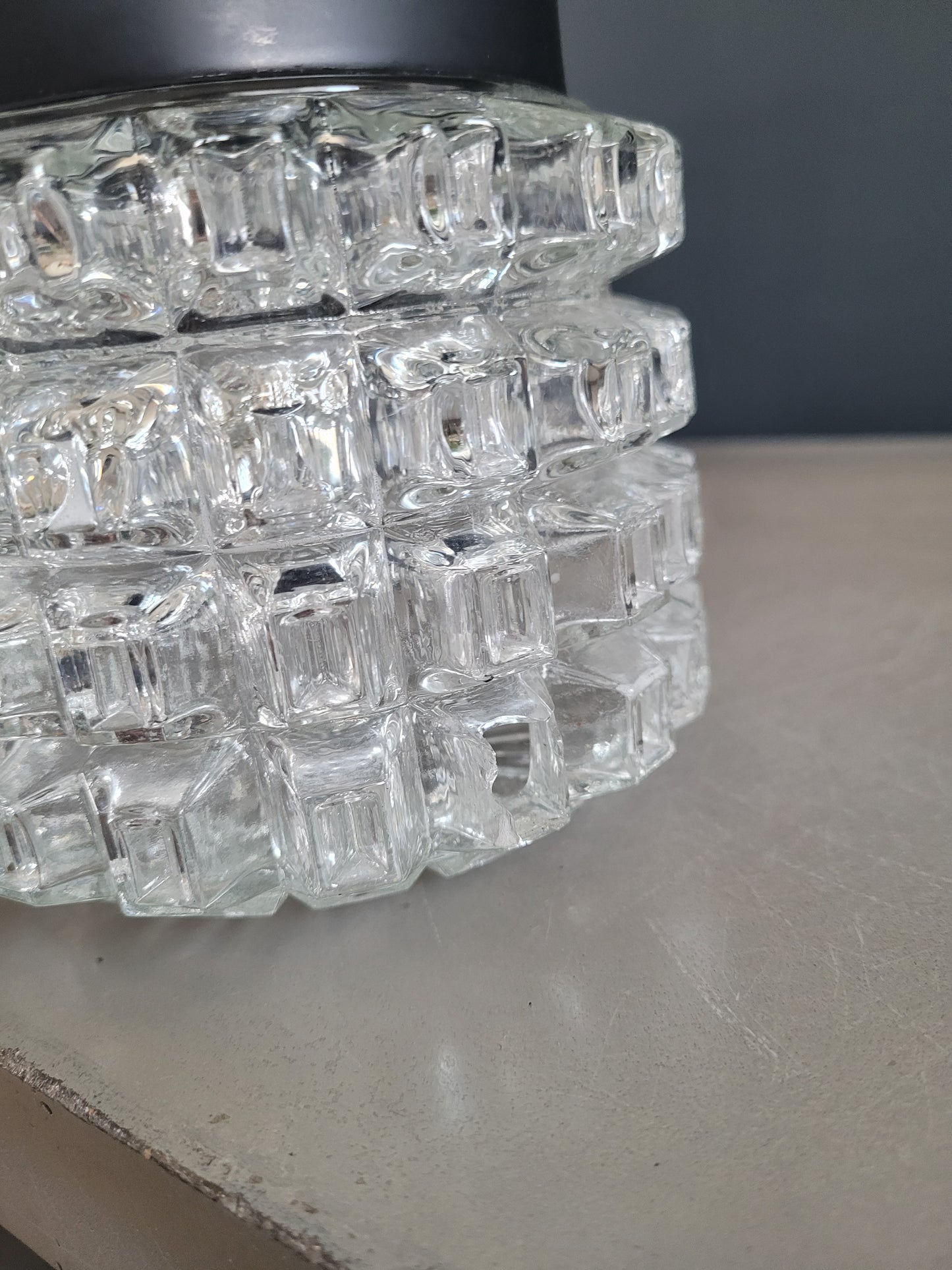 Suspension vintage globe en verre moulé- Ref 305