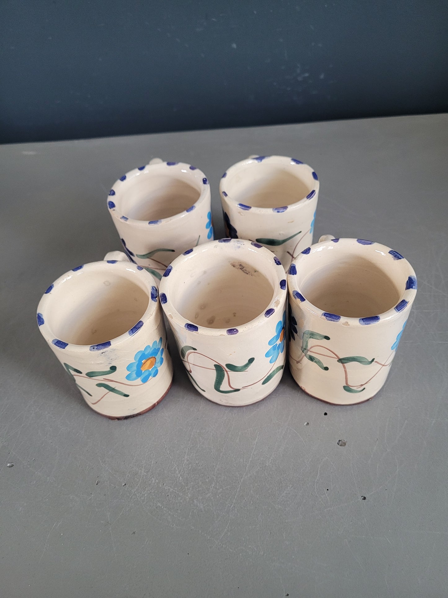 5 tasses en céramique émaillée - Ref 524