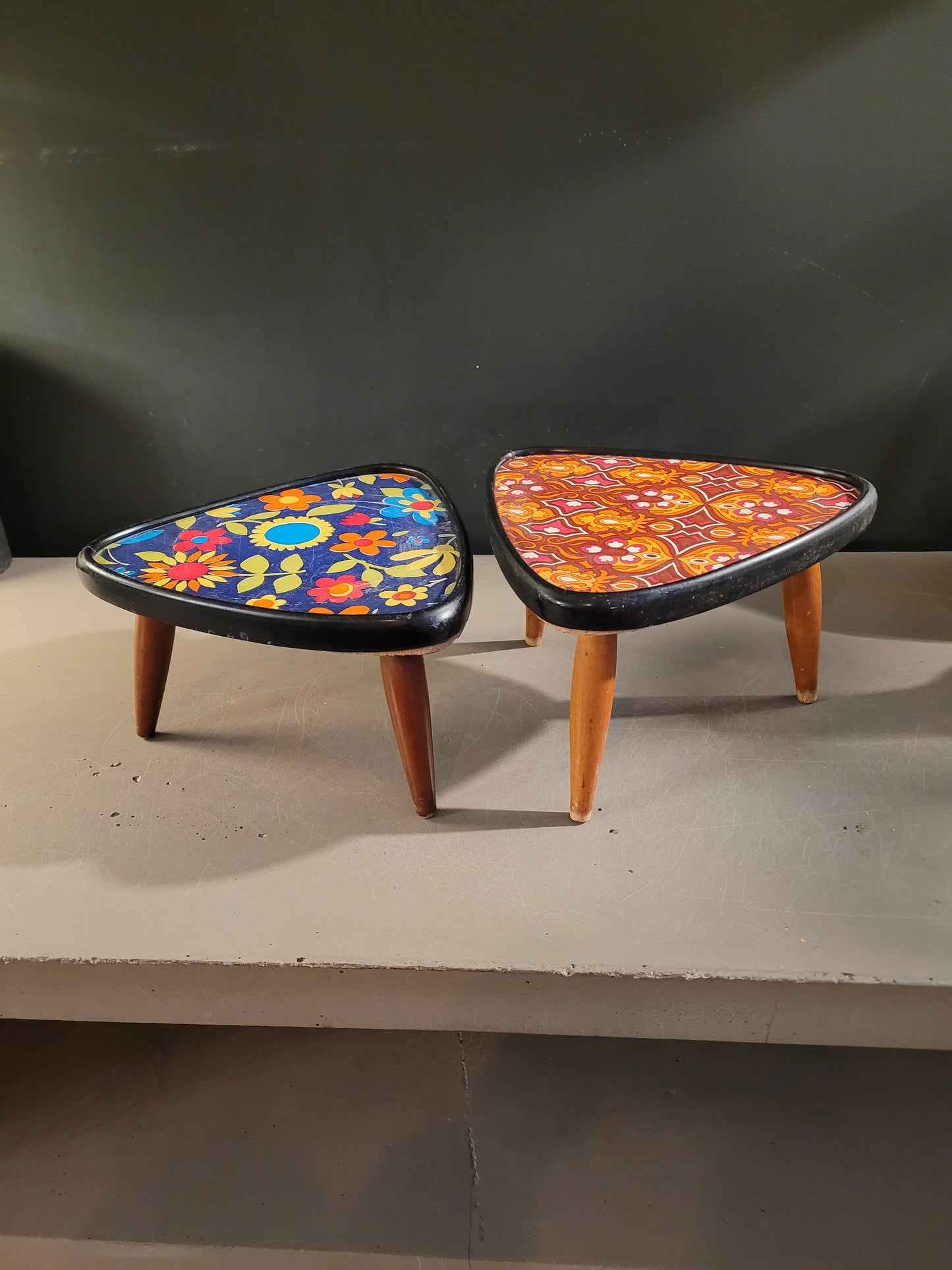 Paire de porte-plantes vintages à motifs - Ref 574