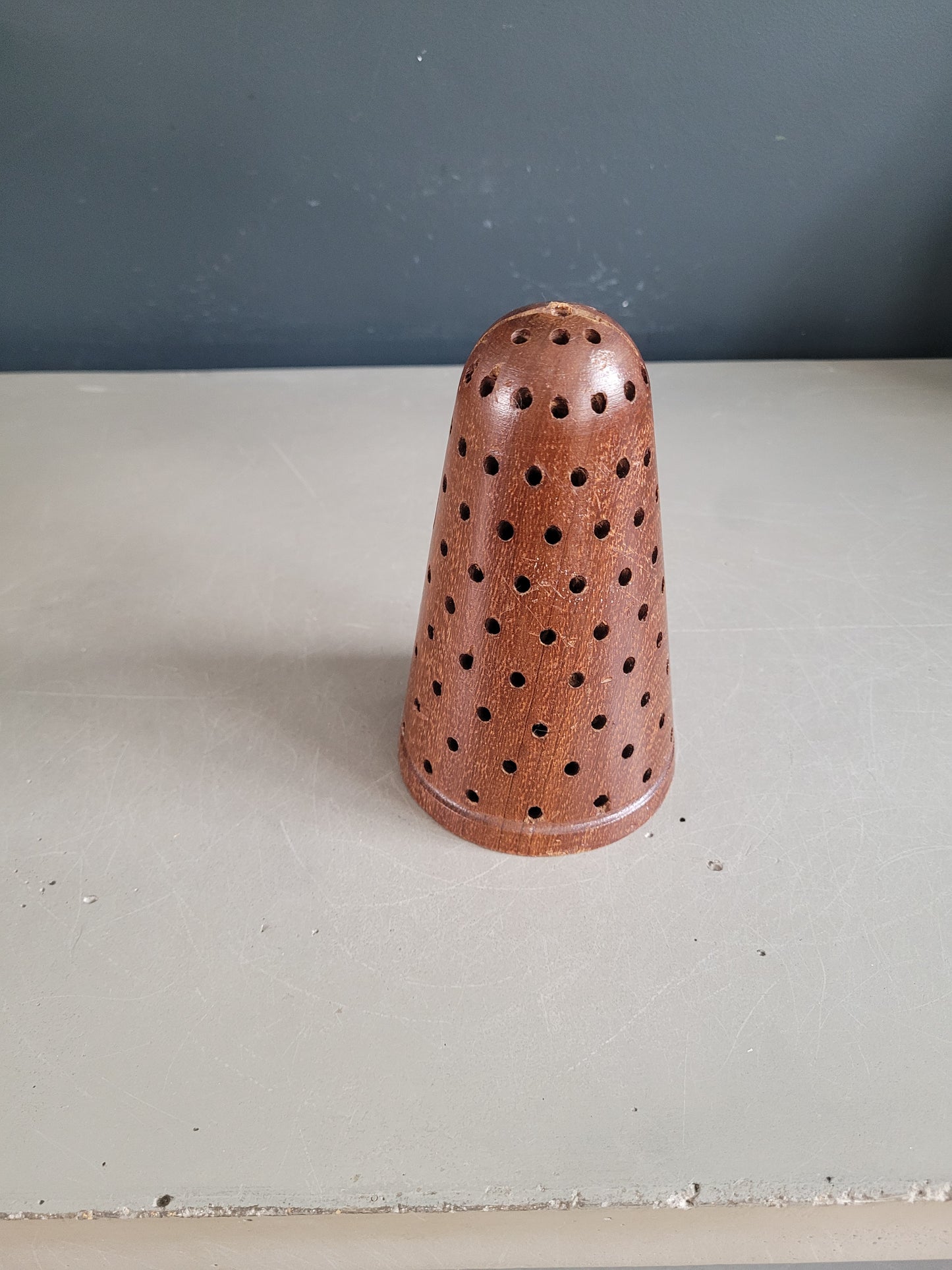 Ancien présentoir à sucettes en bois - Ref 1043