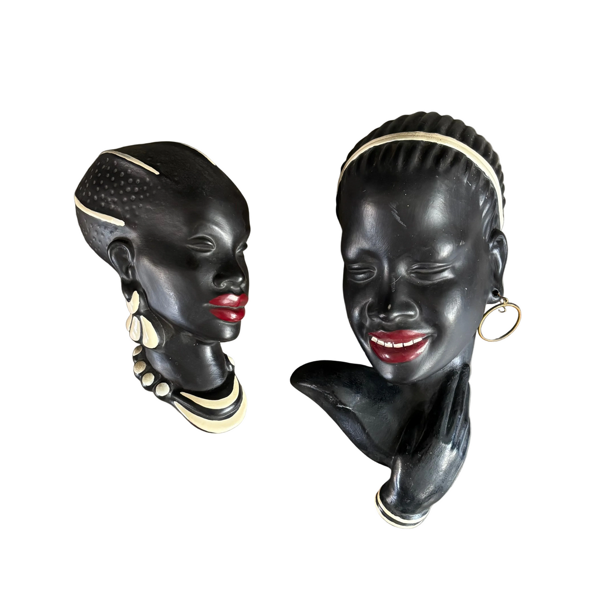 Paire de masques muraux - visages - en céramique années 50 - Ref 1383