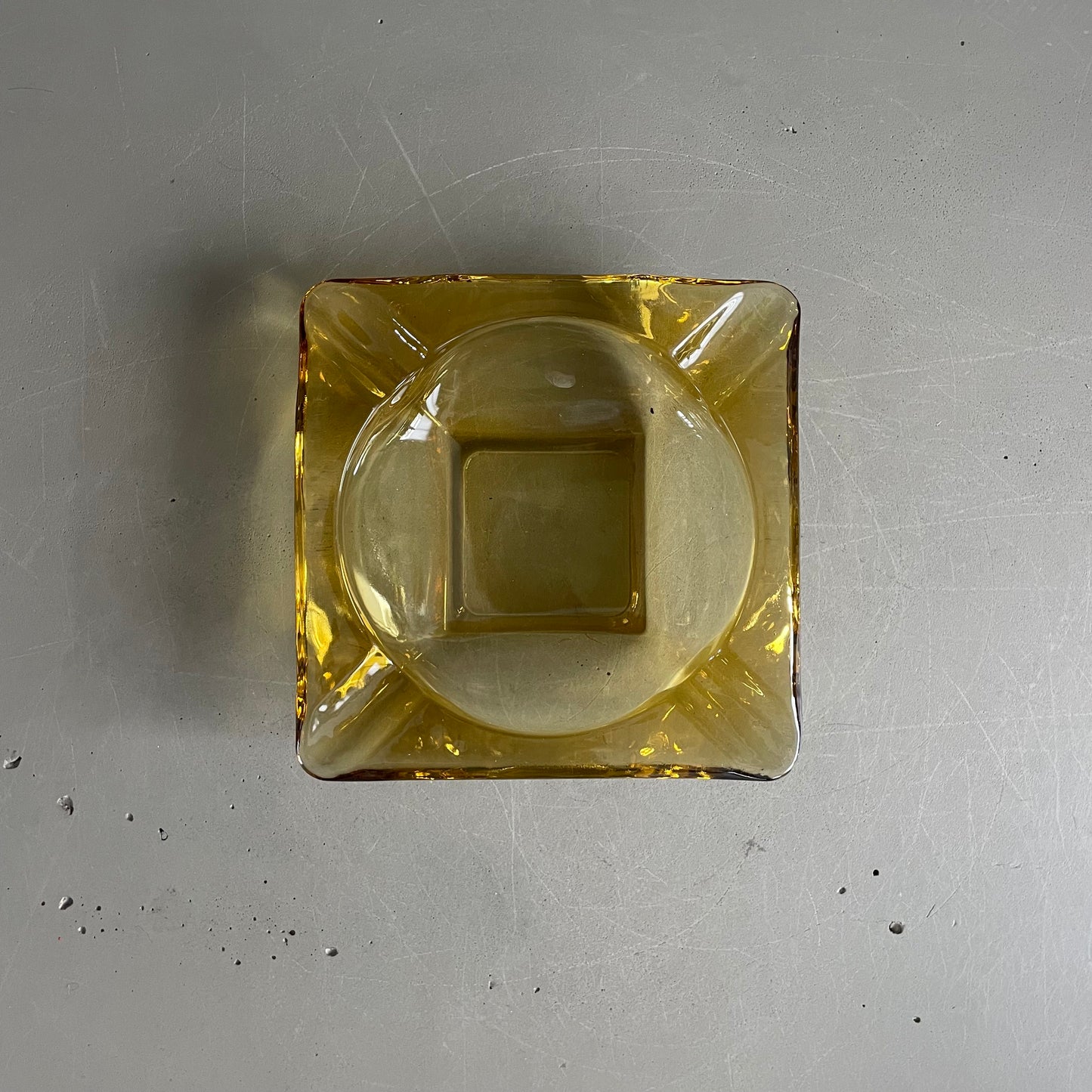 Cendrier vintage en verre jaune - Ref 1162
