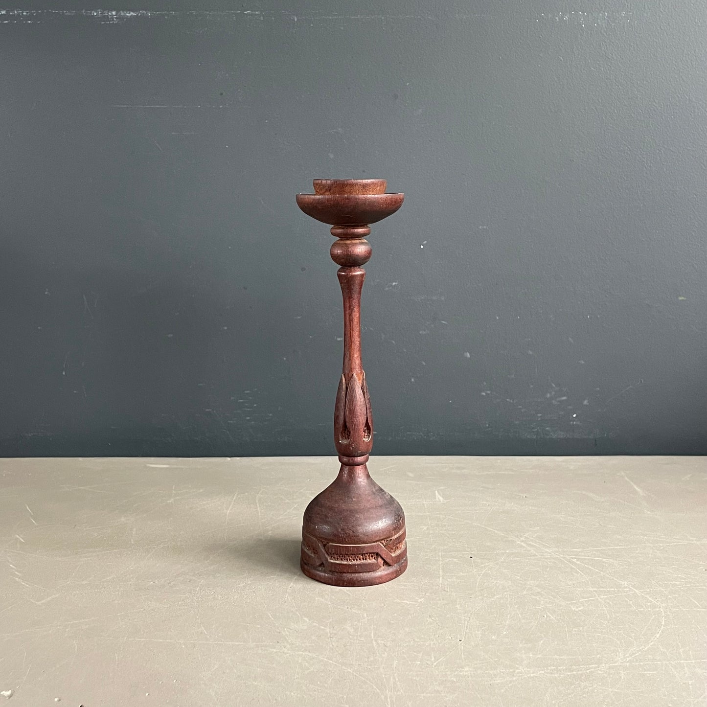 Bougeoir en bois ciselé - 19,5cm - Ref 1172