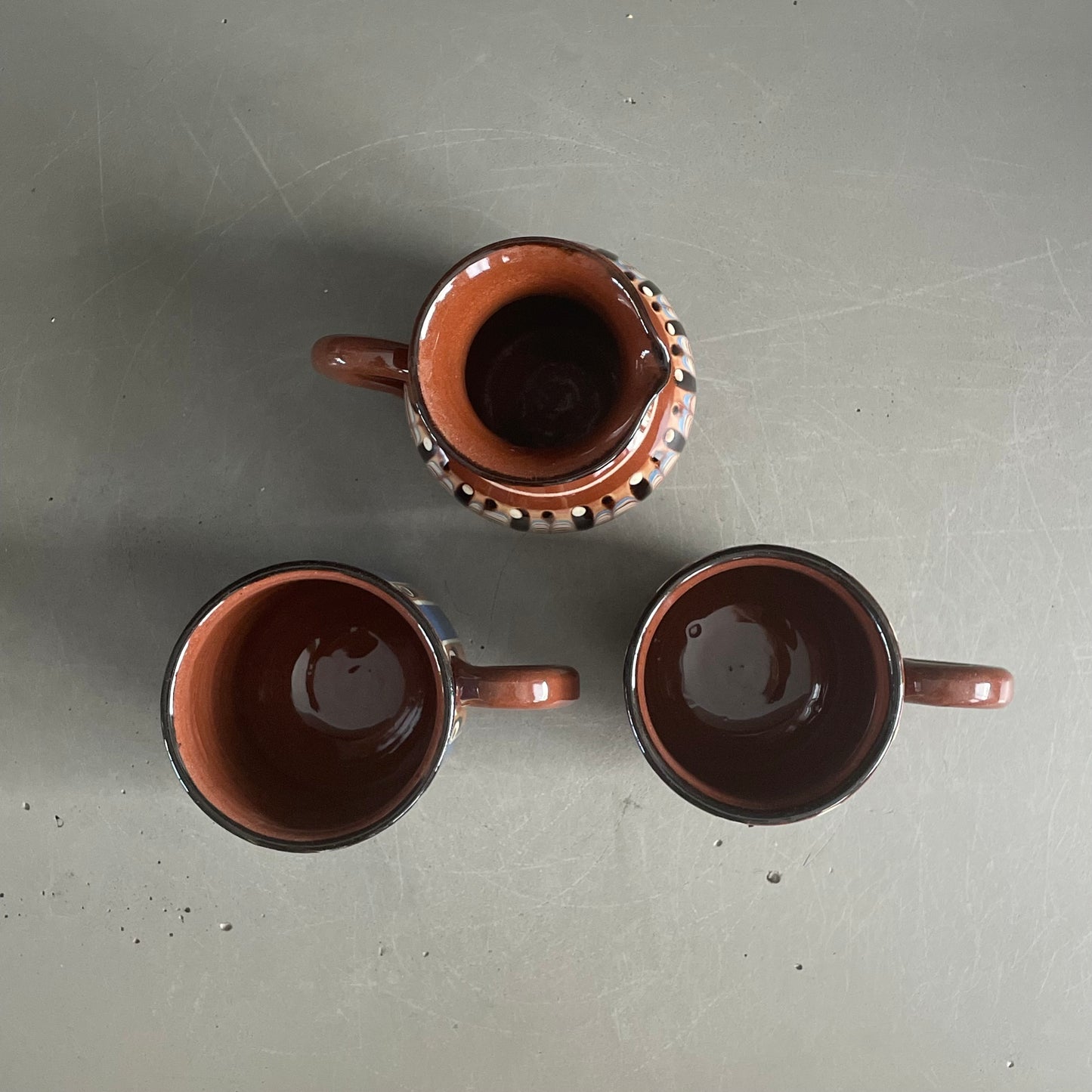 Ensemble tasses et pot à lait - Bulgarie - Ref 1139