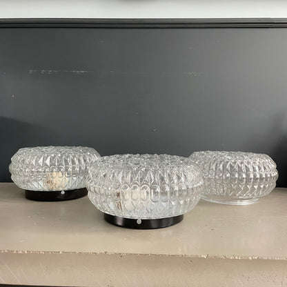 Paire de plafonniers / appliques en verre moulé + 1 globe seul - Ref 1179
