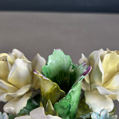 Bougeoir roses en barbotine de porcelaine - Capodimonte Italie - Ref 1378