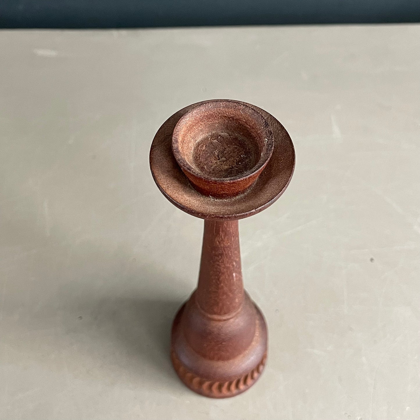Bougeoir en bois ciselé - 17,5cm - Ref 1173