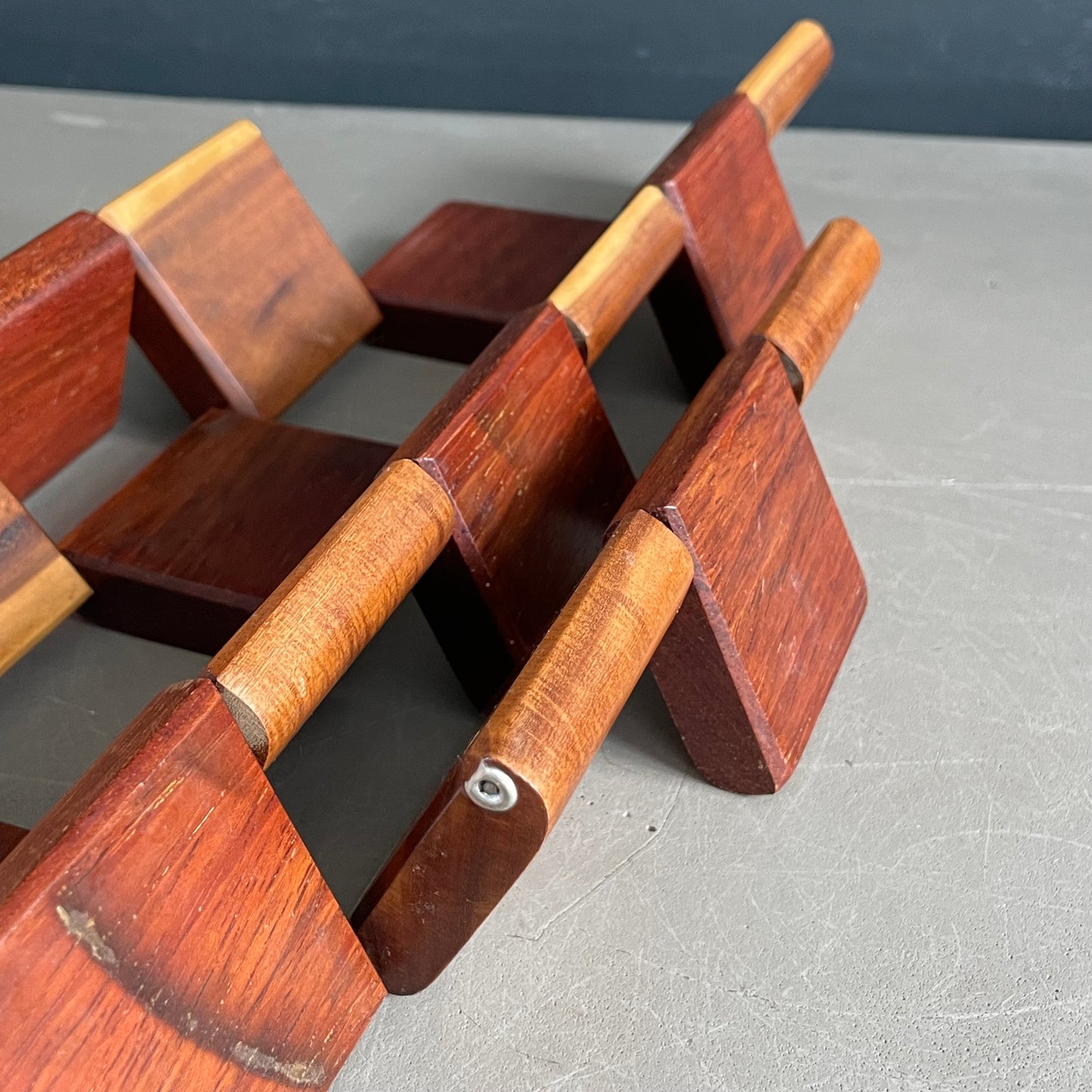 Dessous de plat articulé en bois - Ref 1057