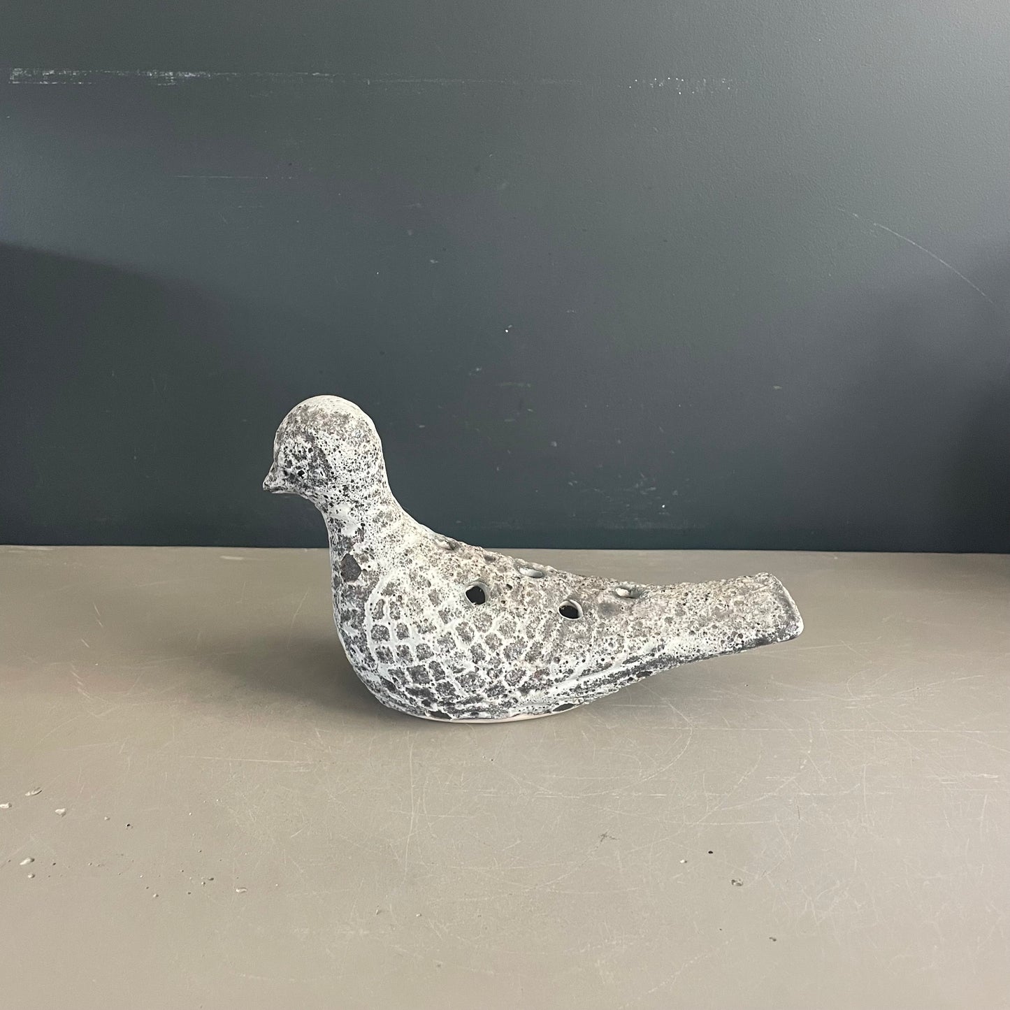 Oiseau pique-fleurs en céramique fat lava - Ref 1120