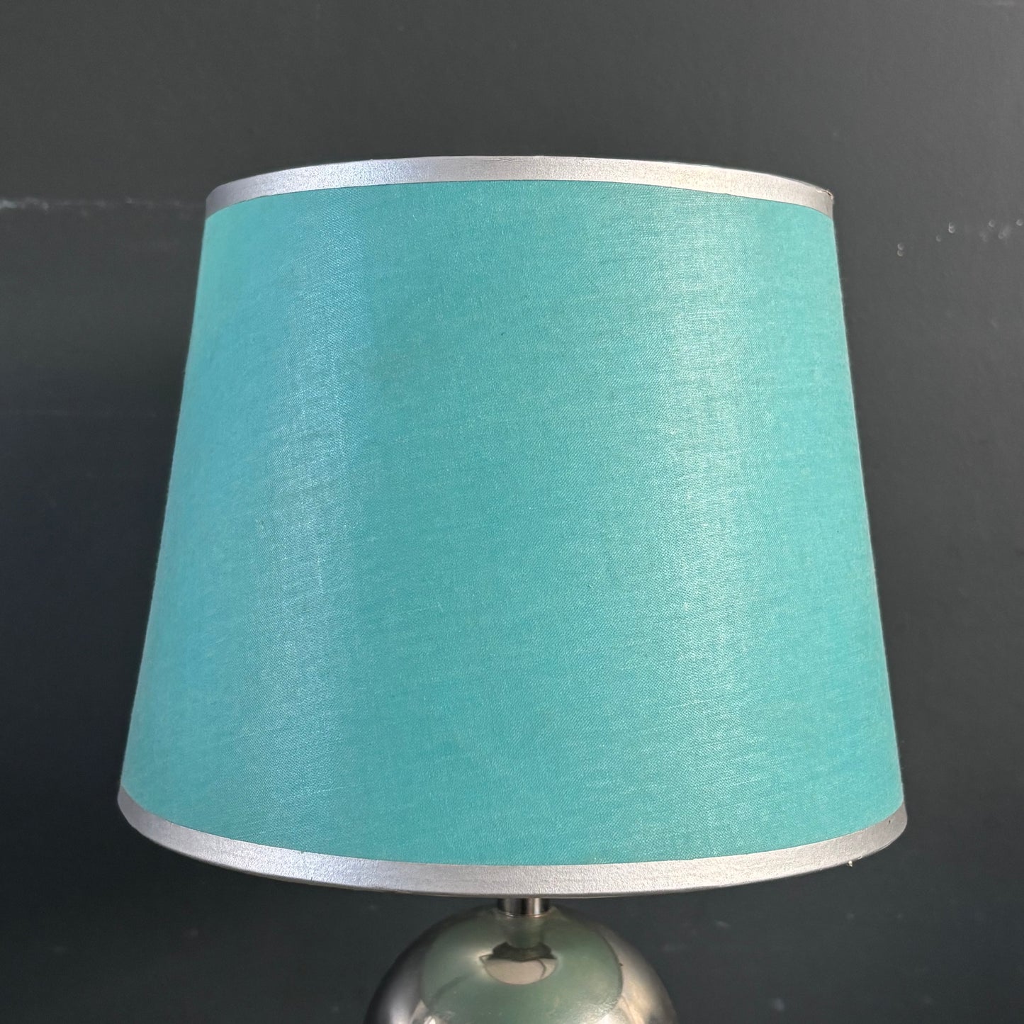 Lampe de table en métal chromé et turquoise - Ref 1305