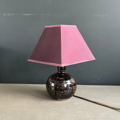 Lampe à pied en céramique et abat-jour pyramidal base carrée - Ref 1238