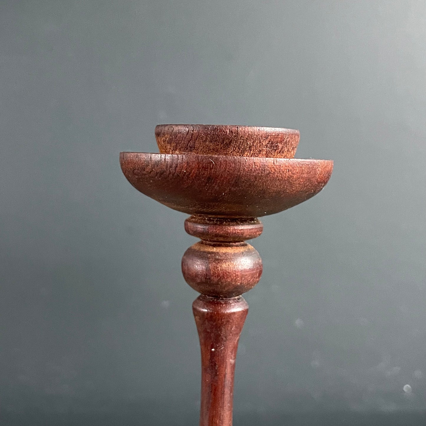 Bougeoir en bois ciselé - 19,5cm - Ref 1172