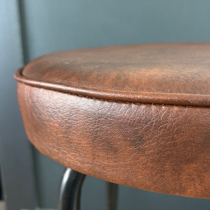 Tabouret vintage en simili marron - Ref 1233