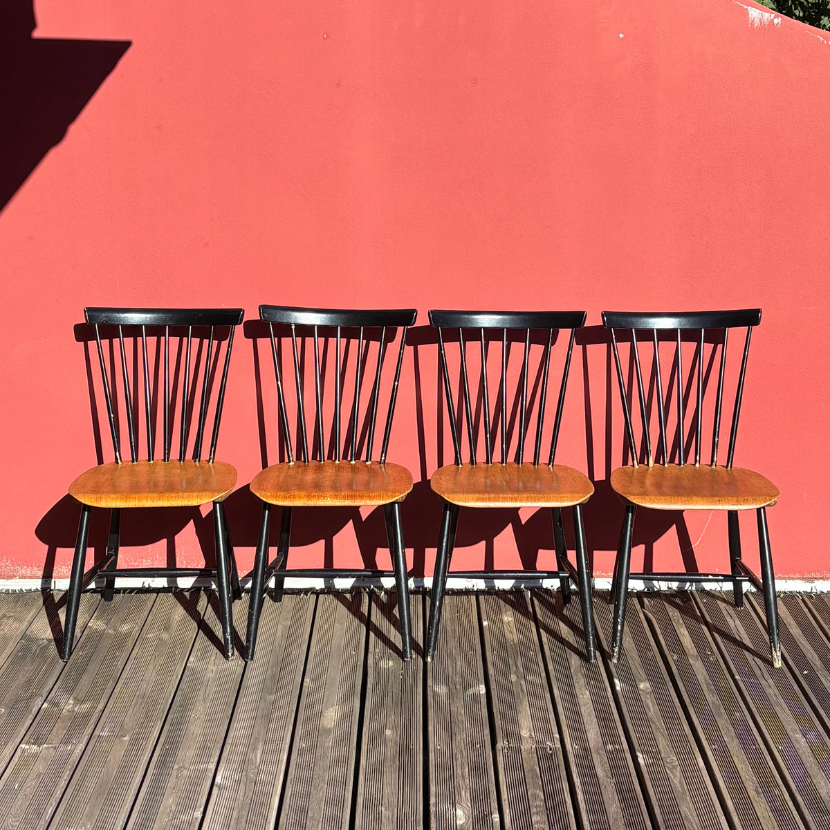 Ensemble de 4 chaises de Sven-Erik Fryklund pour Hagafors, Suède, 60’s - Ref 1397