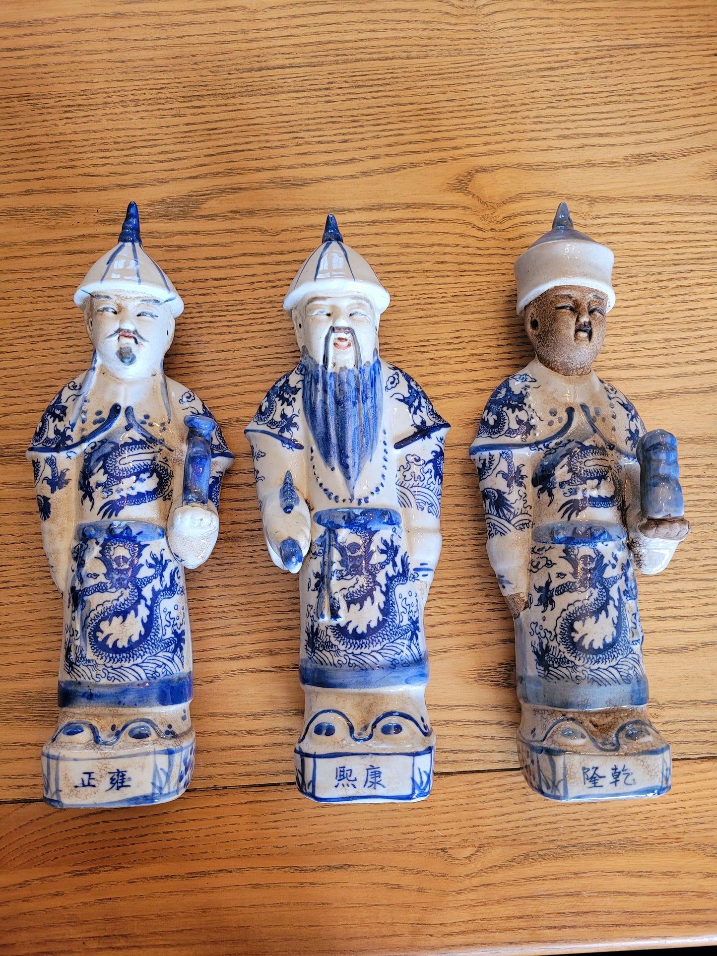 Ensemble de 3 statuettes chinoises de l'empereur Qing - ref 195