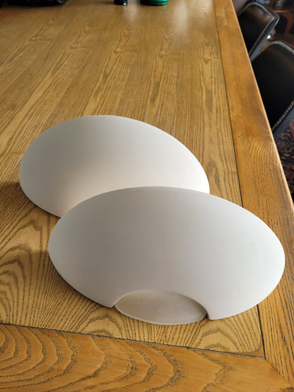 Paire d'appliques demi-lune en plâtre - ref 235