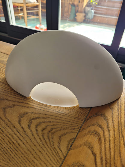 Paire d'appliques demi-lune en plâtre - ref 235