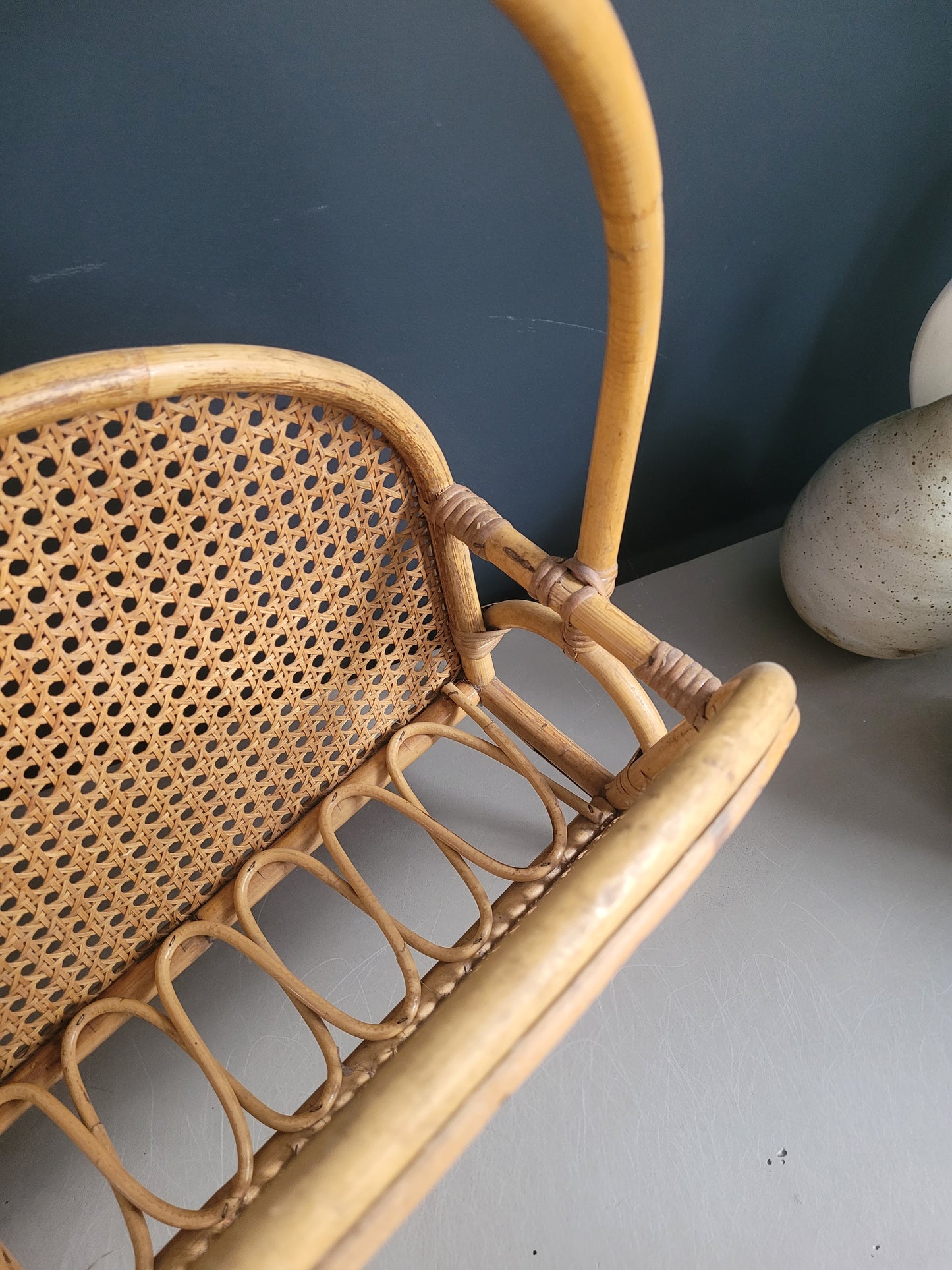 Porte-revues en rotin et cannage - Ref 101