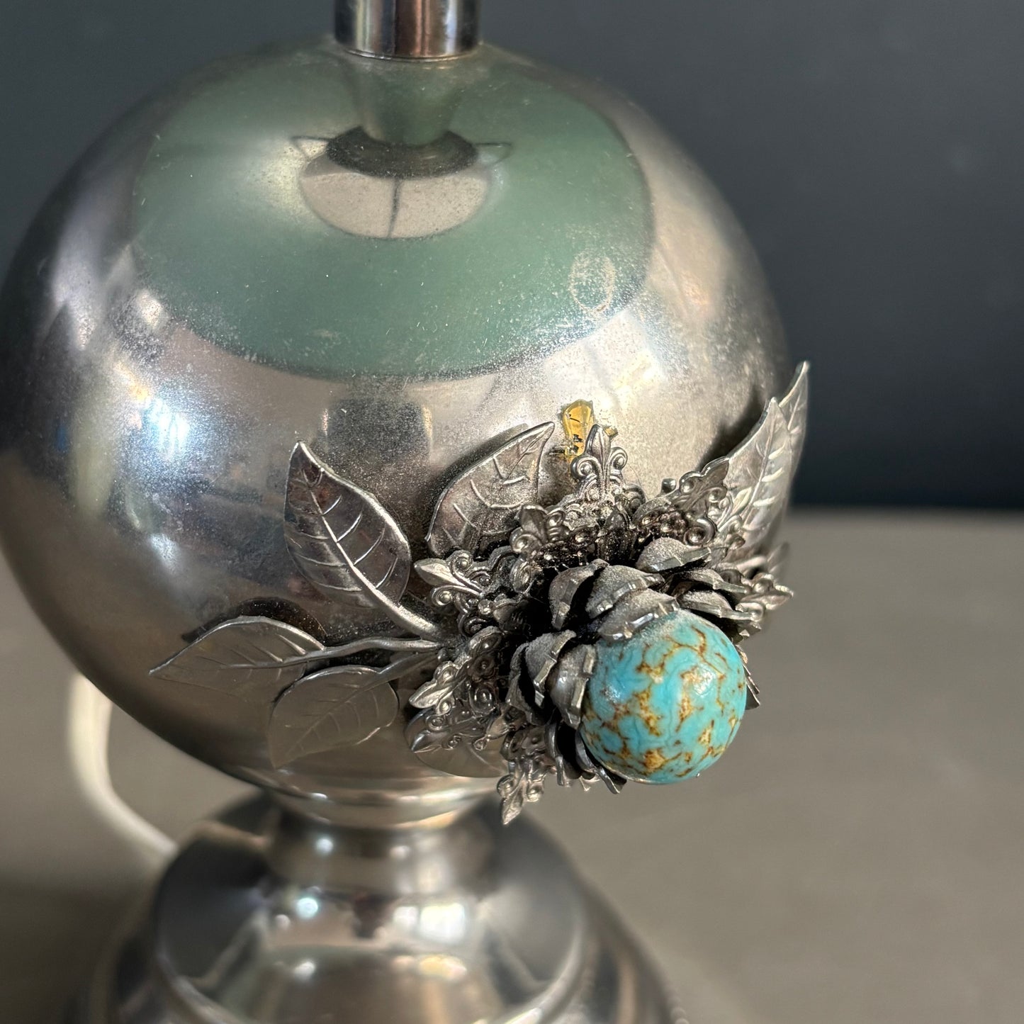 Lampe de table en métal chromé et turquoise - Ref 1305