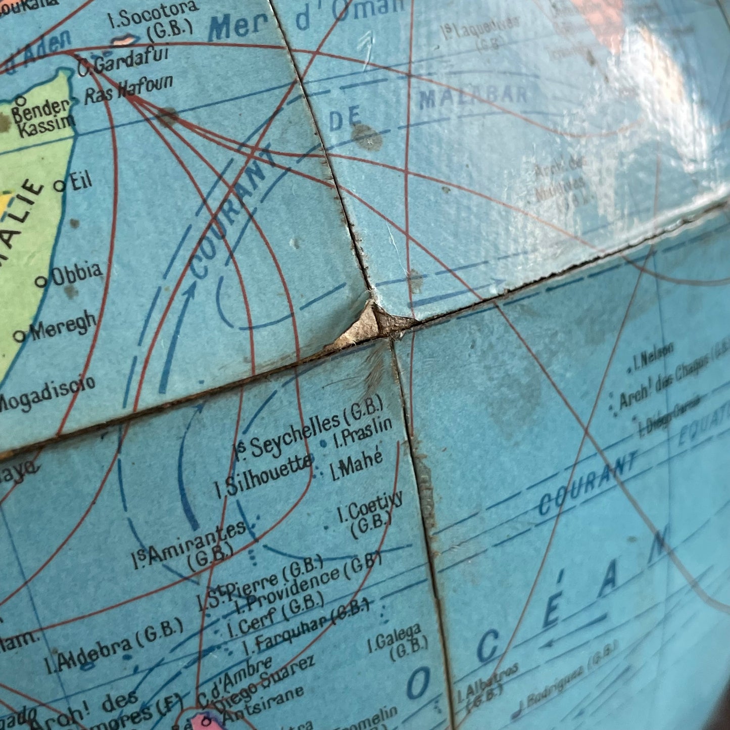 Globe terrestre vintage Girard et Barrère - Années 50-60 - piètement string - Ref 1153