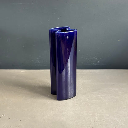 Vase vintage en céramique émaillée bleue Klein - Ref 1278