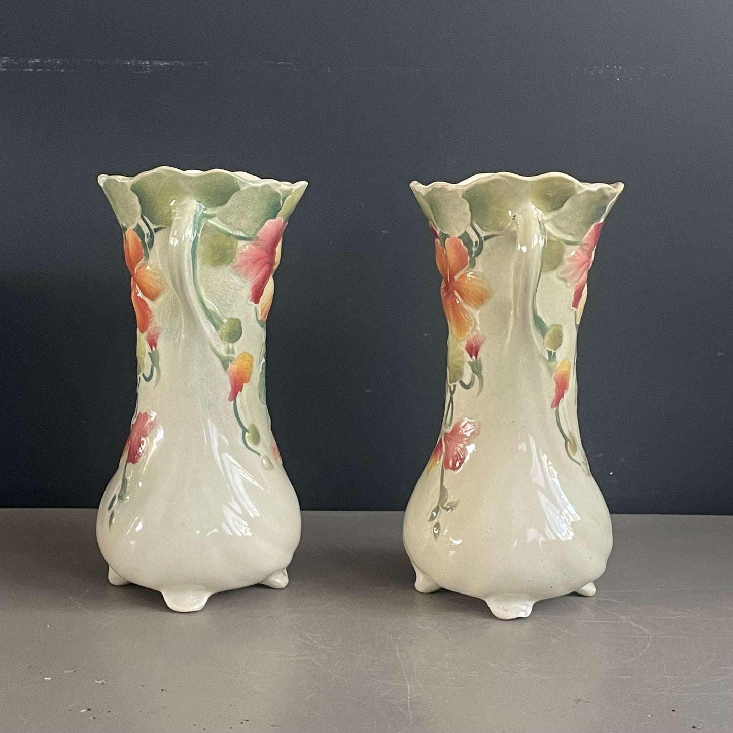 Paire des vases en barbotine St Clément - Ref 1115