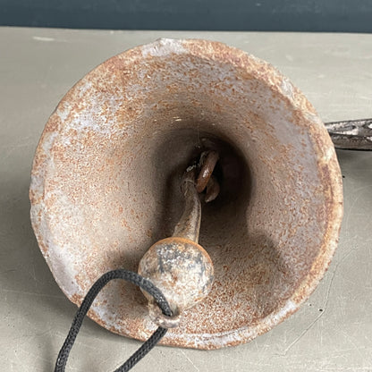 Cloche murale en fonte - Ref 1165