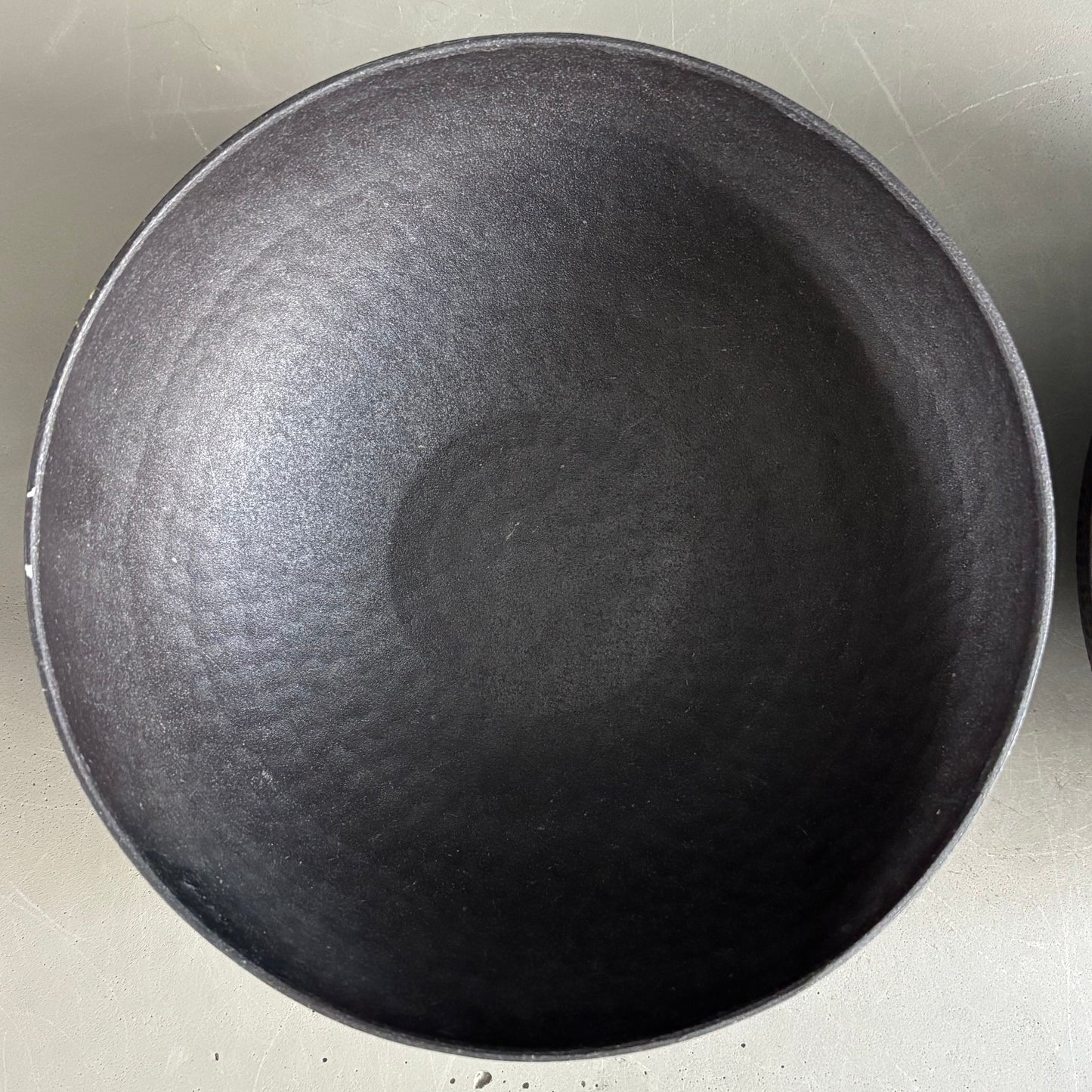 Paire de bols vide-poche en métal laqué noir - Ref 1249