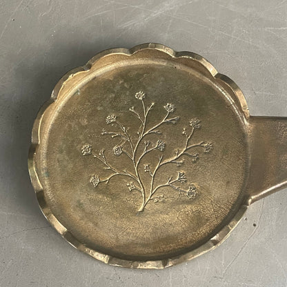Coupelle en laiton gravée et signee - Ref 1127