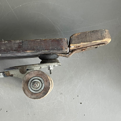 Skateboard en bois années 50 - Ref 1082