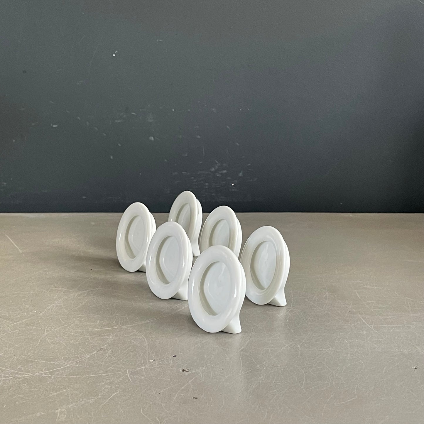 Lot de 6 porte-photos en porcelaine - Ref 940