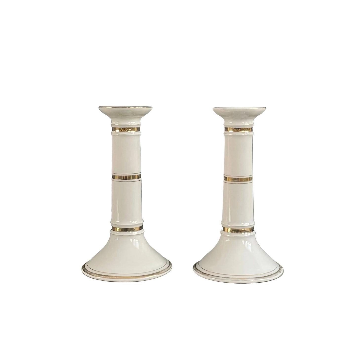 Paire de bougeoirs en porcelaine motif doré - Ref 1111