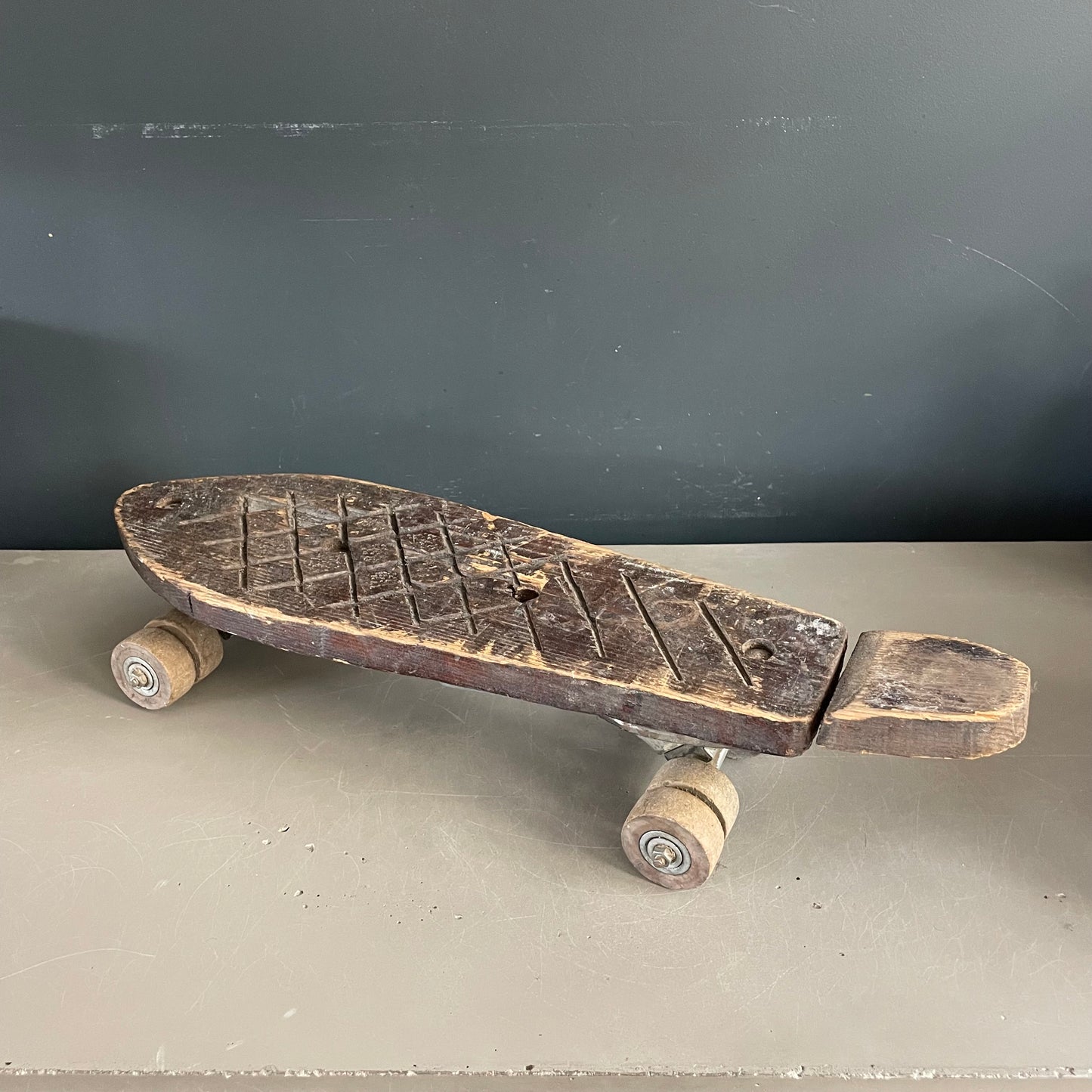Skateboard en bois années 50 - Ref 1082
